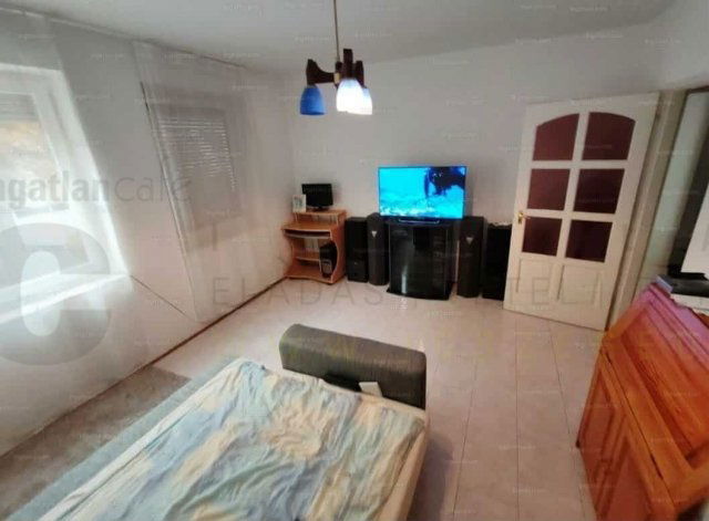 Eladó téglalakás, Szegeden 79.5 M Ft, 3 szobás