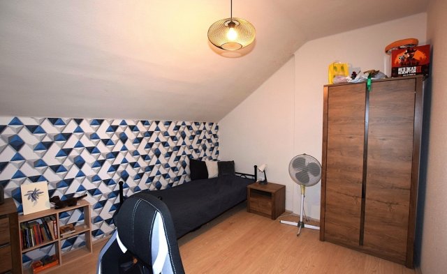 Eladó családi ház, Debrecenben 128 M Ft, 4 szobás