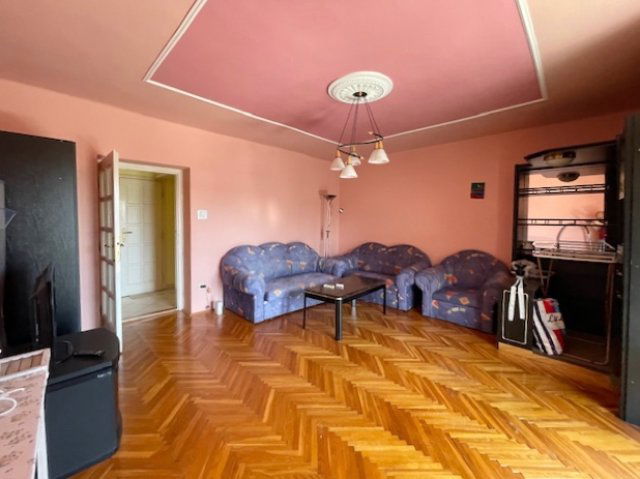 Kiadó téglalakás, albérlet, Debrecenben 300 E Ft / hó, 3 szobás