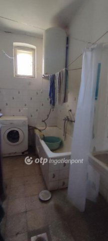 Eladó családi ház, Kispiriten 15.9 M Ft, 4 szobás