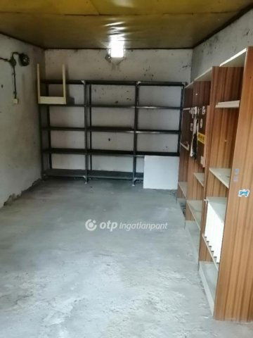 Eladó garázs, Salgótarjánban 4 M Ft / költözzbe.hu