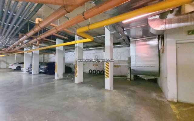 Eladó garázs, Budapesten, VIII. kerületben, Szerdahelyi utcában