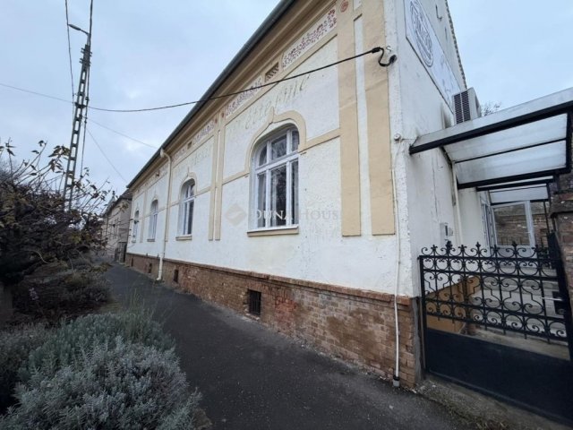 Eladó üzlethelyiség, Hódmezővásárhelyen 73.649 M Ft