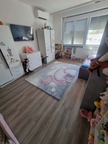 Eladó panellakás, Kaposváron 59 M Ft, 3+1 szobás