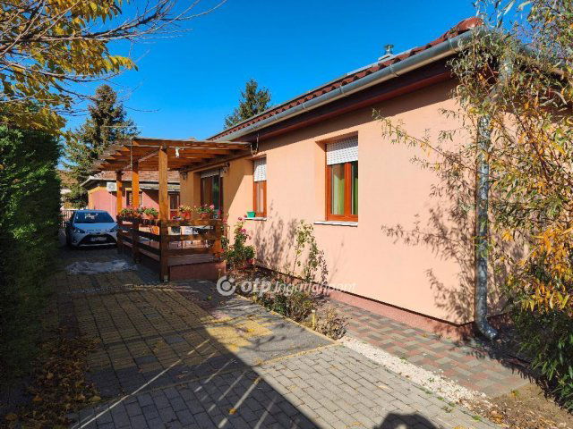 Eladó családi ház, Gyömrőn 118 M Ft, 4 szobás