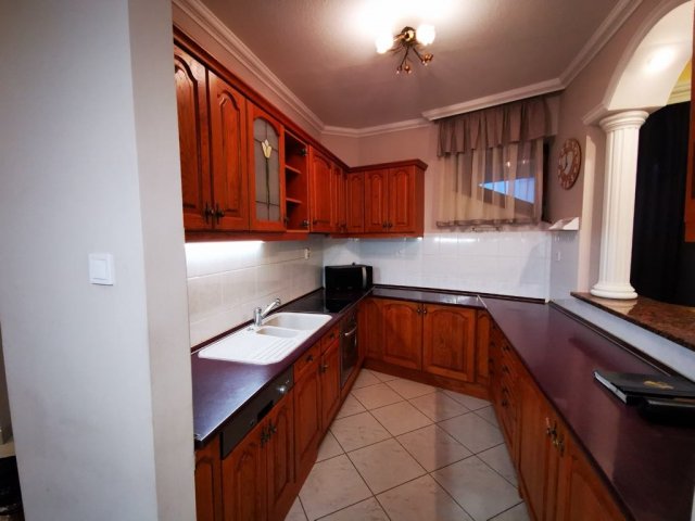 Kiadó téglalakás, albérlet, Szolnokon 180 E Ft / hó, 2+1 szobás