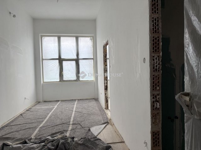 Eladó téglalakás, Budapesten, XXI. kerületben 28.4 M Ft