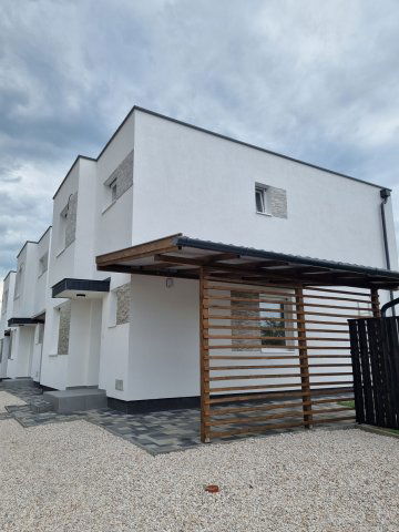 Eladó családi ház, Vecsésen 114.5 M Ft, 5 szobás