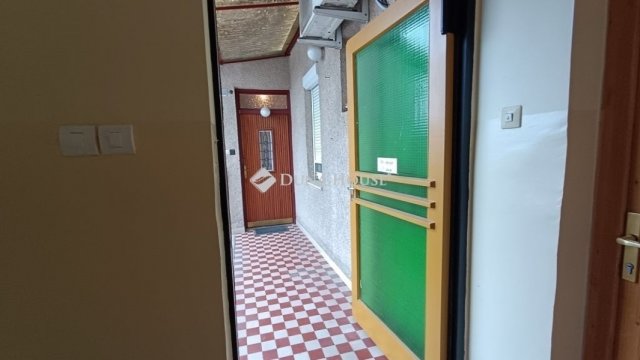 Eladó téglalakás, Kecskeméten 79.99 M Ft, 2 szobás