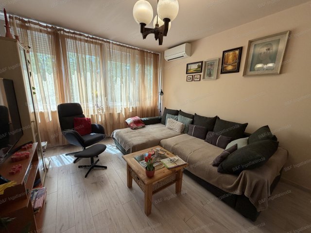 Eladó panellakás, Hajdúszoboszlón 65.99 M Ft, 3 szobás