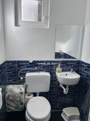 Eladó családi ház, Dobronhegyen 52 M Ft, 4 szobás