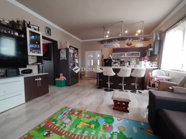 Eladó családi ház, Celldömölkön 62 M Ft, 4 szobás