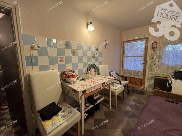 Eladó családi ház, Kiskunfélegyházán 22.8 M Ft, 3 szobás