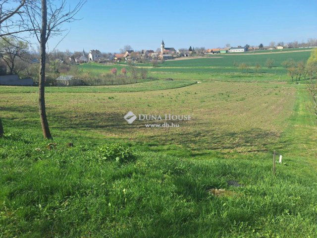 Eladó telek, Magyaralmáson 12 M Ft / költözzbe.hu