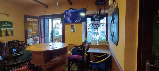 Kiadó üzlethelyiség, Szegeden 200 E Ft / hó