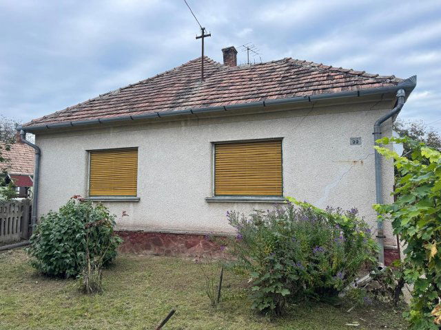Eladó családi ház, Zalaszentgróton 21.9 M Ft, 3 szobás