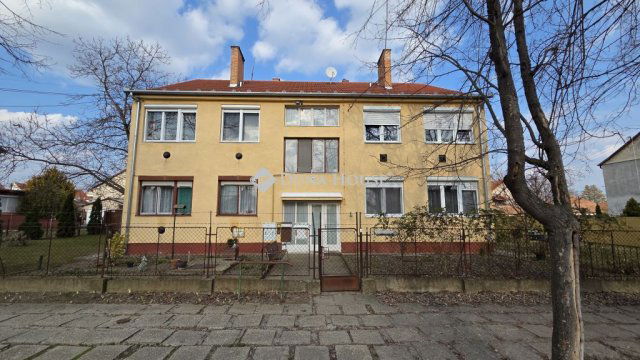 Eladó téglalakás, Nagykőrösön 54.9 M Ft, 3 szobás