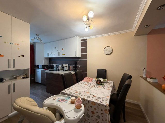 Eladó sorház, Szegeden 112 M Ft, 3+1 szobás