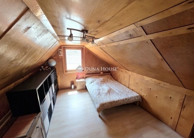 Eladó családi ház, Monoron 89.9 M Ft, 6 szobás