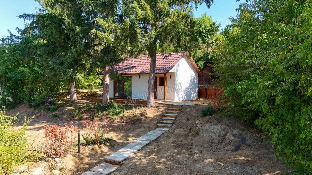 Eladó családi ház, Nógrádon, Tulipán utcában 36.5 M Ft