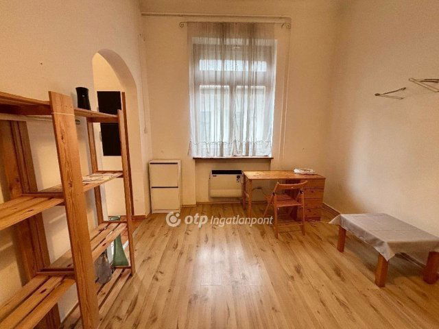 Eladó téglalakás, Budapesten, VII. kerületben 47 M Ft, 1 szobás