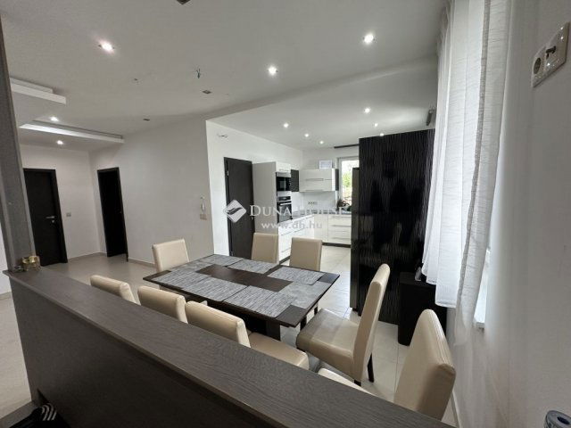 Eladó családi ház, Albertirsán 130 M Ft, 4 szobás