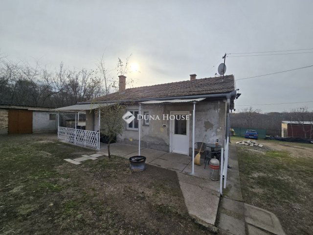 Eladó ikerház, Budapesten, XVIII. kerületben, Sólyom utcában