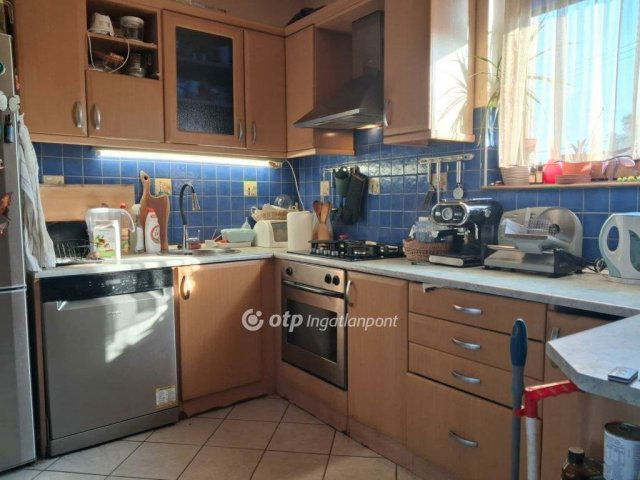 Eladó sorház, Kistarcsán 95 M Ft, 4 szobás