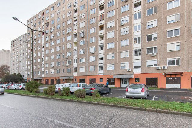 Eladó panellakás, Miskolcon, Középszer utcában 24.8 M Ft