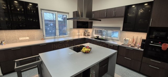 Eladó családi ház, Budapesten, XX. kerületben 219 M Ft