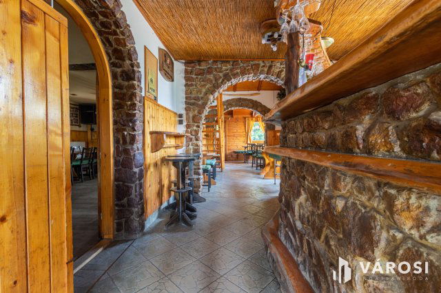 Eladó üzlethelyiség, Sóskúton 140 M Ft / költözzbe.hu