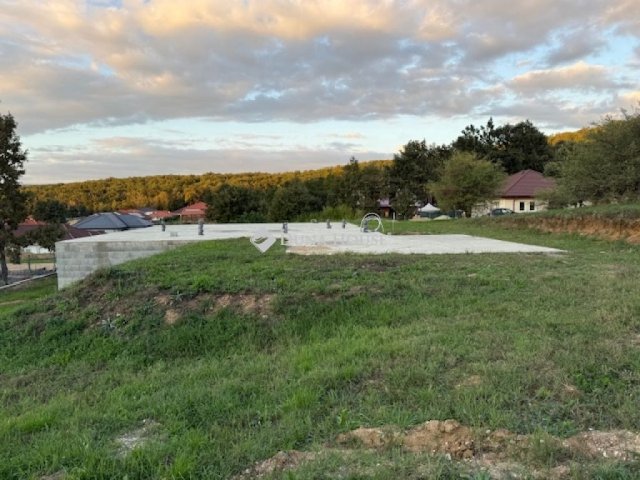 Eladó telek, Pilisjászfalun 64 M Ft / költözzbe.hu