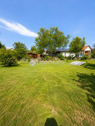 Eladó családi ház, Balatonalmádiban 210 M Ft, 4 szobás