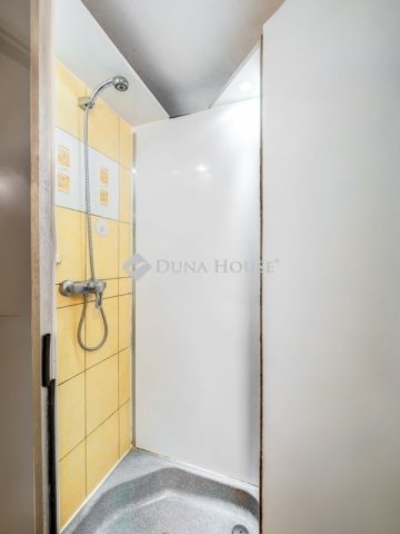 Eladó mezogazdasagi ingatlan, Pusztavacson 260 M Ft, 4 szobás