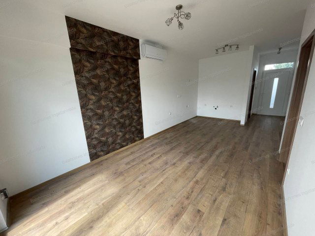 Eladó téglalakás, Balatonlelleén 54.5 M Ft, 2 szobás