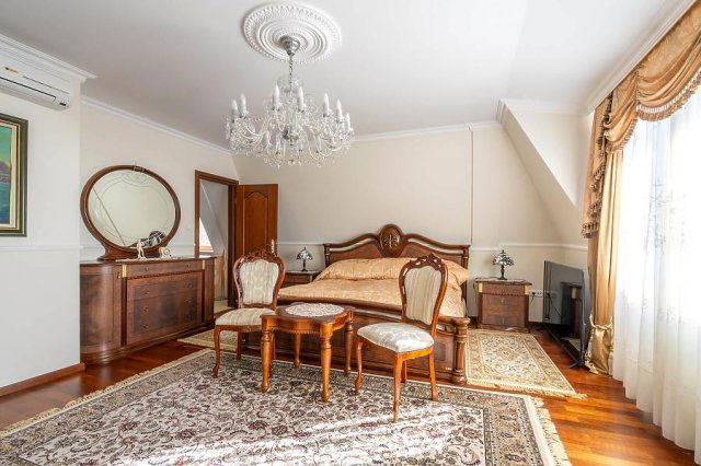 Eladó családi ház, Budapesten, III. kerületben 499.9 M Ft