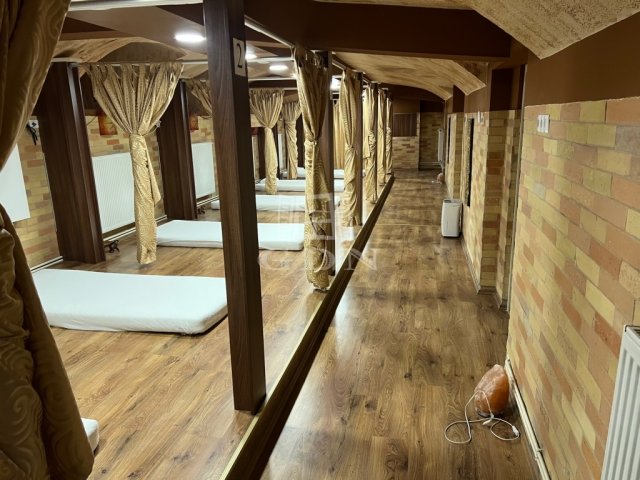 Eladó üzlethelyiség, Budapesten, VII. kerületben 254 M Ft