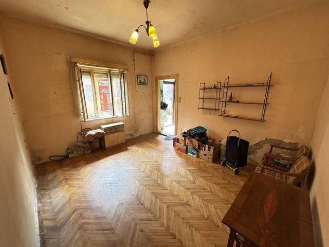 Eladó téglalakás, Budapesten, IV. kerületben, Tinódi utcában