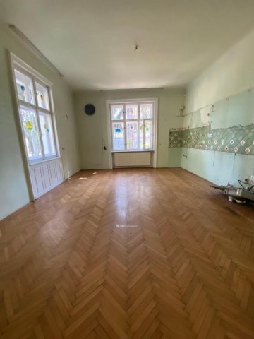 Eladó családi ház, Budapesten, III. kerületben 429 M Ft