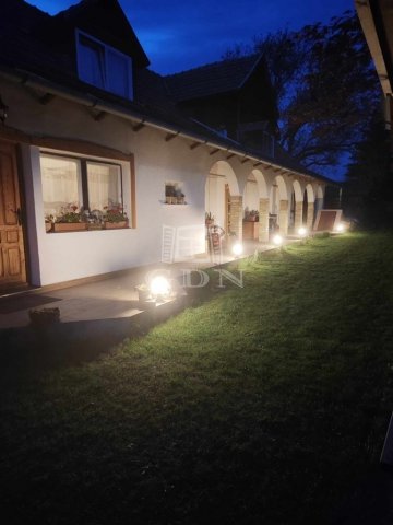 Eladó családi ház, Isaszegen 129 M Ft, 5+2 szobás