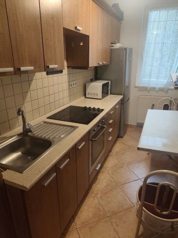 Kiadó téglalakás, albérlet, Tatabányán, Béla Király körtéren