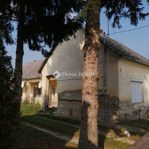 Eladó családi ház, Ászáron 11.9 M Ft, 3 szobás