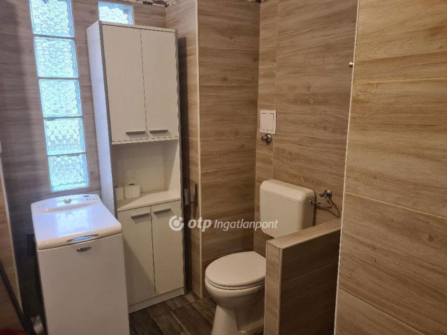 Eladó téglalakás, Budapesten, V. kerületben 109 M Ft, 2 szobás