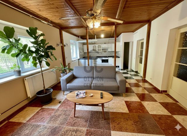 Eladó családi ház, Sopronban 144.9 M Ft, 6 szobás