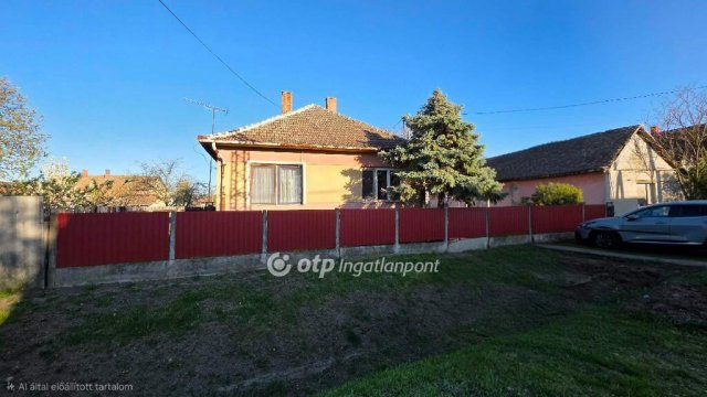 Eladó családi ház, Kabán 25.7 M Ft, 2 szobás