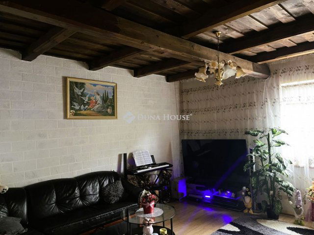 Eladó családi ház, Bugyin 44.99 M Ft, 3 szobás