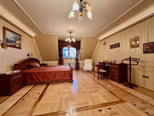 Eladó családi ház, Fóton 399 M Ft, 9+2 szobás
