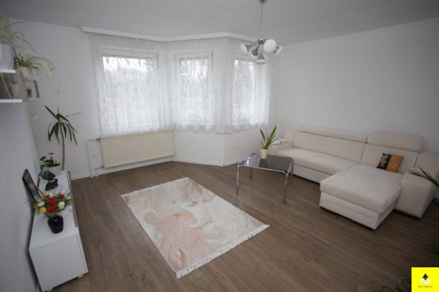 Eladó családi ház, Kőszegen 88.49 M Ft, 6 szobás