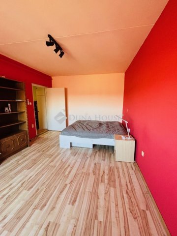 Kiadó panellakás, albérlet, Pécsett, Illyés Gyula úton