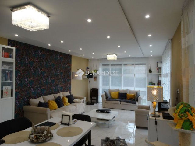 Eladó családi ház, Debrecenben, Kamarás utcában 229 M Ft